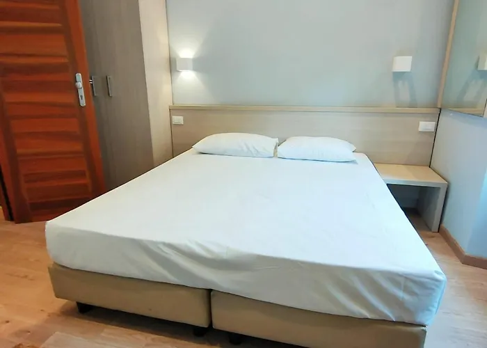 Flavia Suite