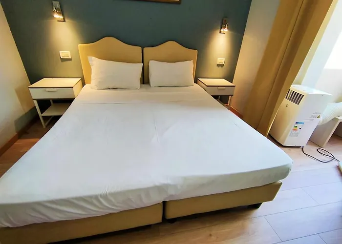 Flavia Suite
